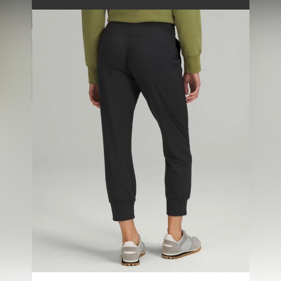 EUC Lululemon Ready to Rulu High-Rise Cropped Jogger - Picture 3 of 9